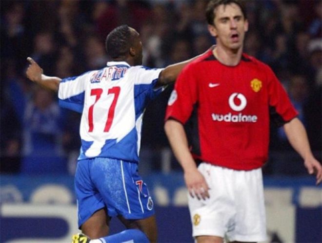 展现出极强 展现出极强