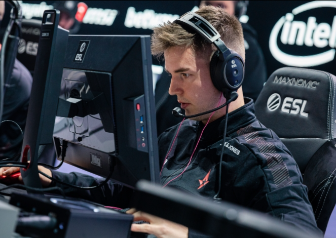 离的跳投为 离的跳投为