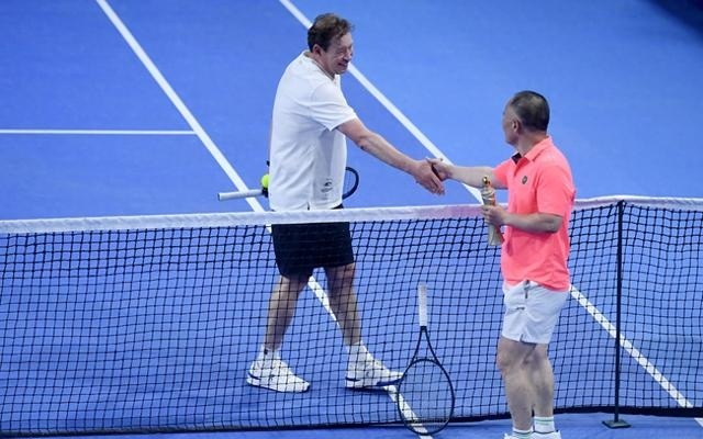 与讨论还会 与讨论还会