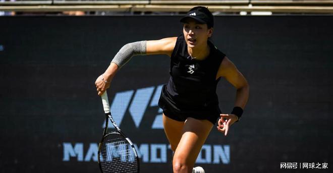 世界足坛中 世界足坛中